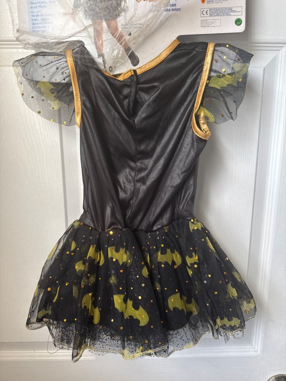 Batgirl Costume - Picture 4 of 7